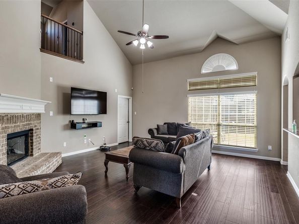 1840  River Run Drive , DeSoto Texas 75115