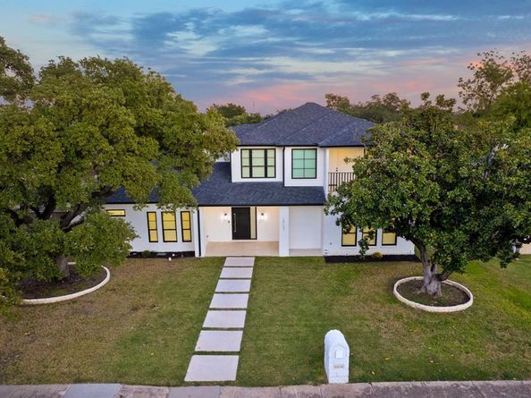 15150  Wildvine Drive , Dallas Texas 75248