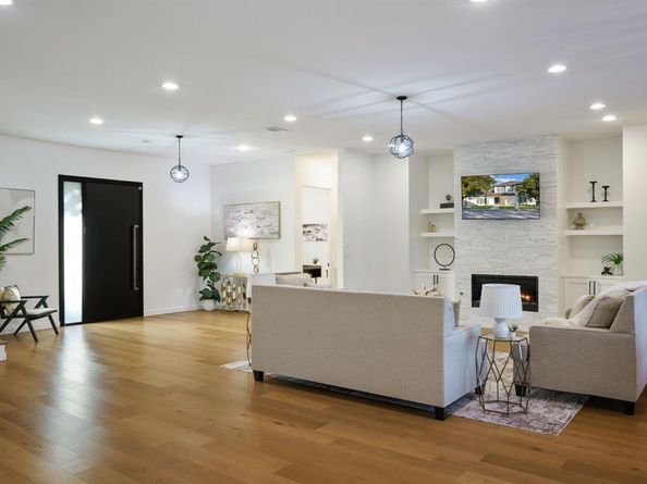 15150  Wildvine Drive , Dallas Texas 75248