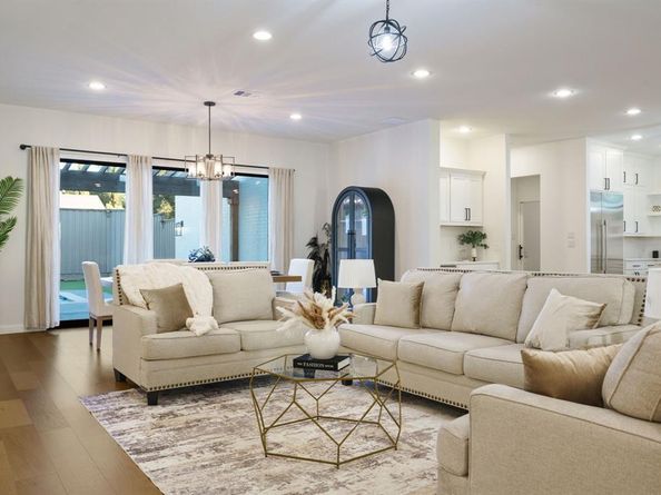 15150  Wildvine Drive , Dallas Texas 75248