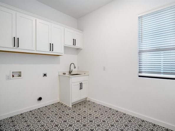 15150  Wildvine Drive , Dallas Texas 75248