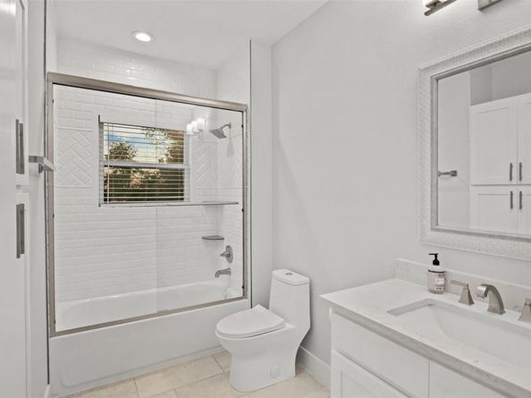 1335  Glidden Street , Dallas Texas 75203