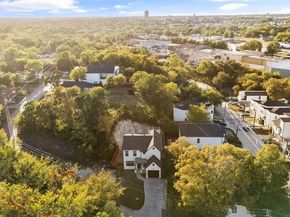 1335  Glidden Street , Dallas Texas 75203