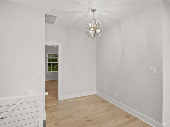 1335  Glidden Street , Dallas Texas 75203