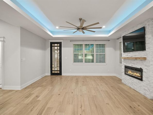 1335  Glidden Street , Dallas Texas 75203