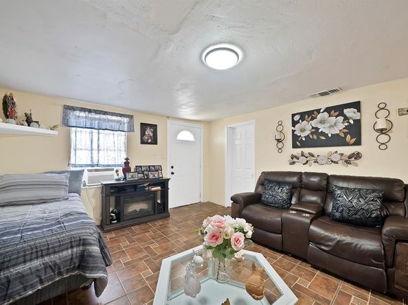 3209  Prairie Avenue , Fort Worth Texas 76106