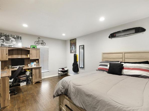 249 N Acres Drive , Dallas Texas 75217