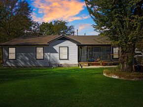 249 N Acres Drive , Dallas Texas 75217