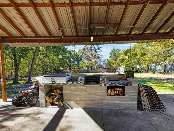 249 N Acres Drive , Dallas Texas 75217