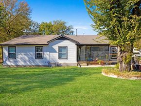 249 N Acres Drive , Dallas Texas 75217