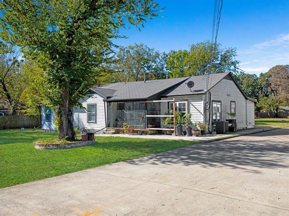 249 N Acres Drive , Dallas Texas 75217