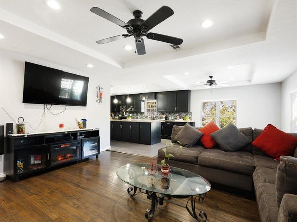 249 N Acres Drive , Dallas Texas 75217