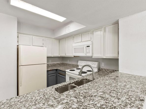 9807  Walnut Street  202, Dallas Texas 75243