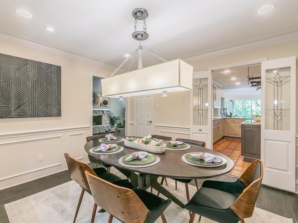 1306  Riverview Drive , Arlington Texas 76012