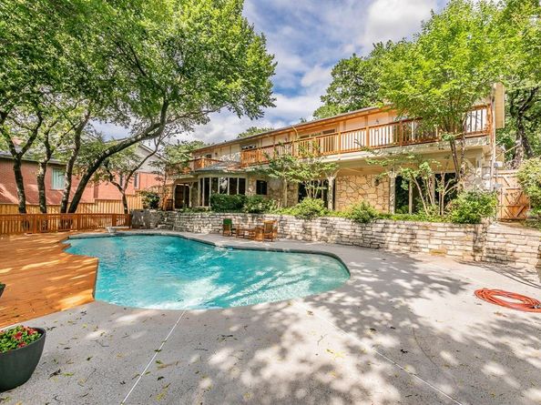 1306  Riverview Drive , Arlington Texas 76012