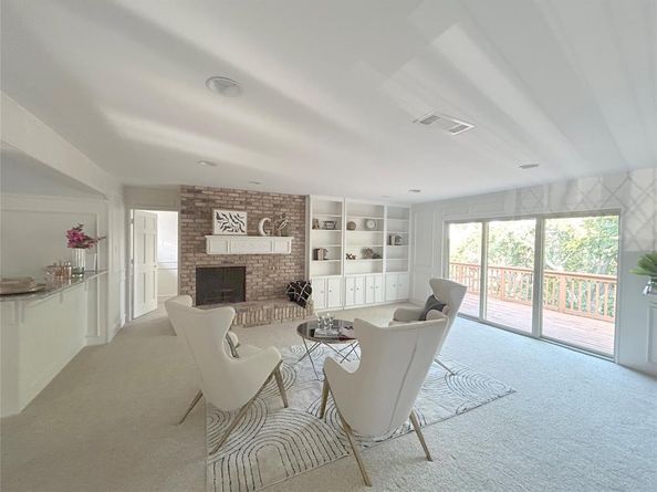 1306  Riverview Drive , Arlington Texas 76012