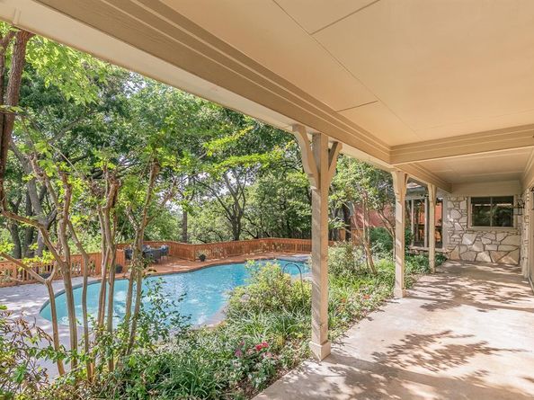 1306  Riverview Drive , Arlington Texas 76012