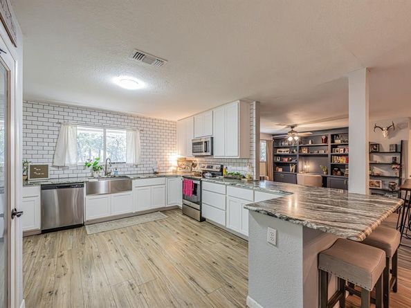 3745  Lucy Trimble Road , Burleson Texas 76028