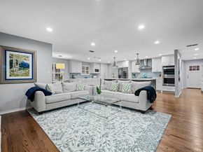 6906  Redstart Lane , Dallas Texas 75214