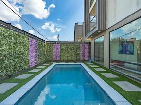 1010  Mobile Street , Dallas Texas 75208