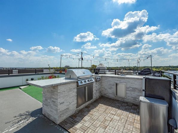 1010  Mobile Street , Dallas Texas 75208
