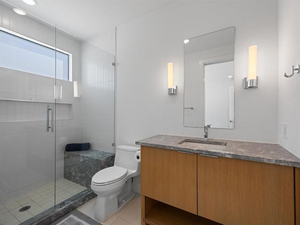 1010  Mobile Street , Dallas Texas 75208