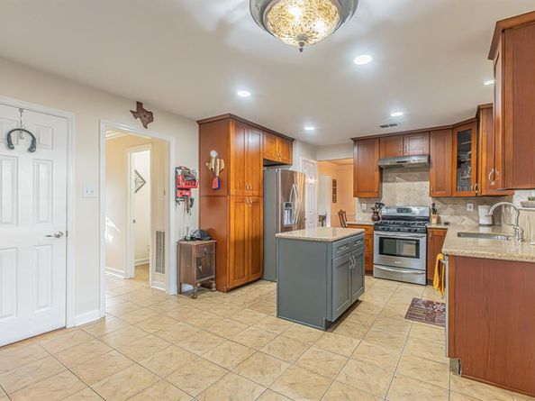 7228  Mesa Verde Trail , Fort Worth Texas 76137