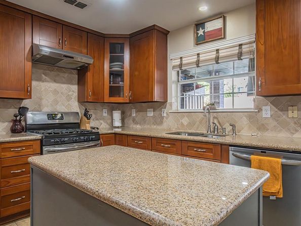 7228  Mesa Verde Trail , Fort Worth Texas 76137