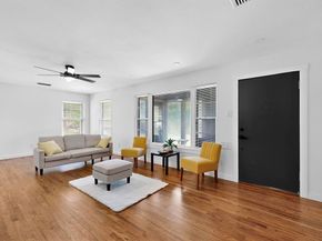 3023  Lasca Street , Dallas Texas 75227