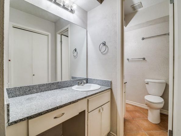 2009  Town Court , Garland Texas 75041