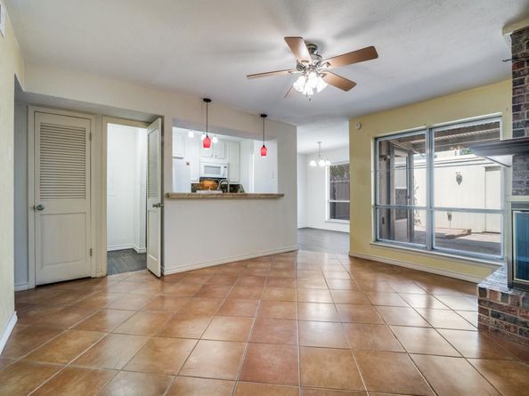 2009  Town Court , Garland Texas 75041