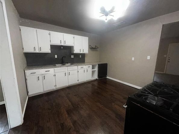 1031  Wade Hampton Street , Benbrook Texas 76126
