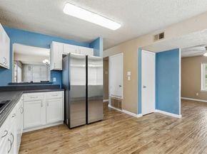 304  Lark Lane , Euless Texas 76039