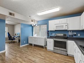 304  Lark Lane , Euless Texas 76039