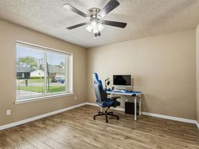 304  Lark Lane , Euless Texas 76039
