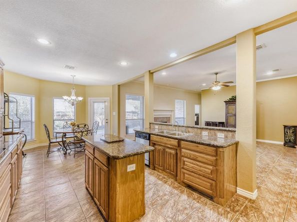 1820  Lake Glen Trail , Mansfield Texas 76063