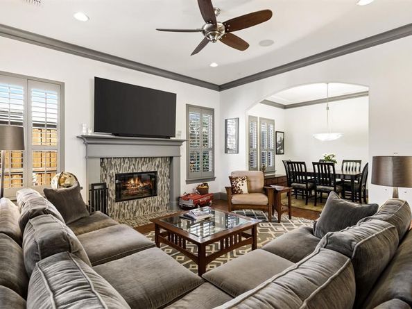 2253  Cardinal Boulevard , Carrollton Texas 75010