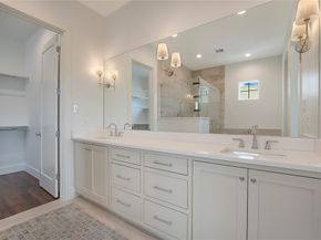 1029  Mobile Street , Dallas Texas 75208