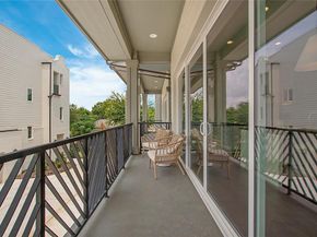 1029  Mobile Street , Dallas Texas 75208