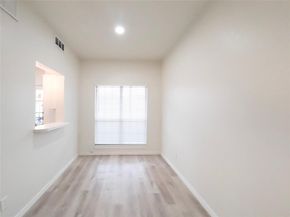 3904  Rawlins Street  109, Dallas Texas 75219