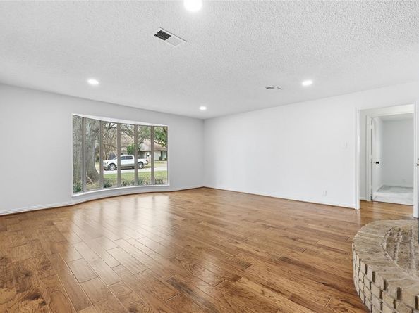 401  Monti Drive , Lewisville Texas 75057