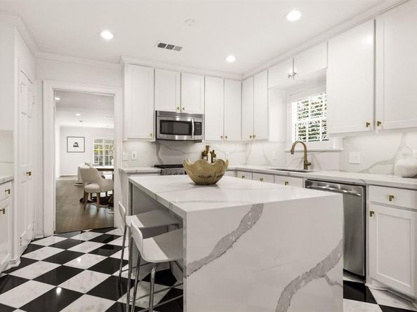 4684 S Versailles Avenue , Highland Park Texas 75209