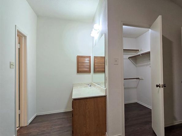 2224  Limestone Lane , Garland Texas 75040
