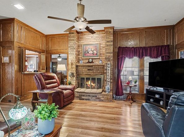217  Faircrest Drive , Garland Texas 75040