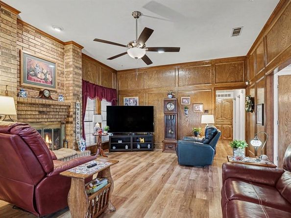 217  Faircrest Drive , Garland Texas 75040