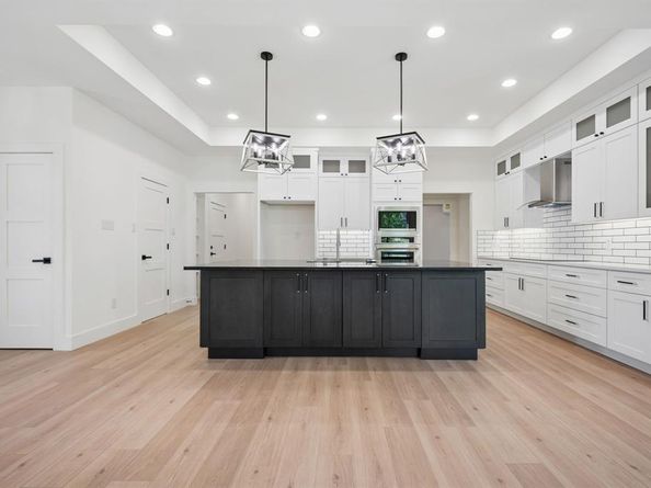 105  Buckboard Trail , Oak Point Texas 75068