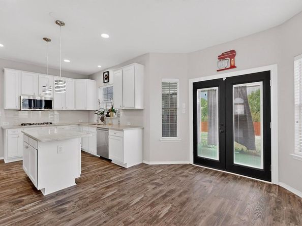 1012  Muscadine Vine Street , Crowley Texas 76036