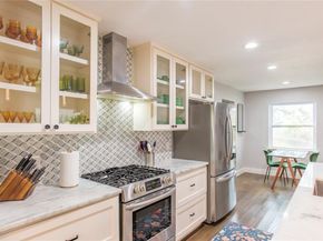 3906  Treeline Drive , Dallas Texas 75224