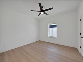 1405  Barry Avenue , Dallas Texas 75223