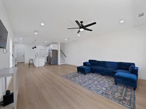 1405  Barry Avenue , Dallas Texas 75223